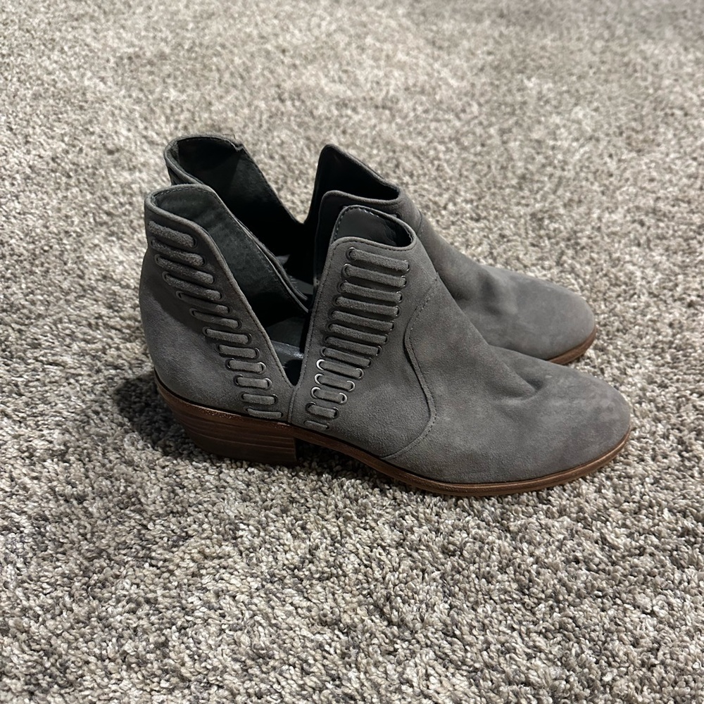 Vince Camuto gray suede booties size 8